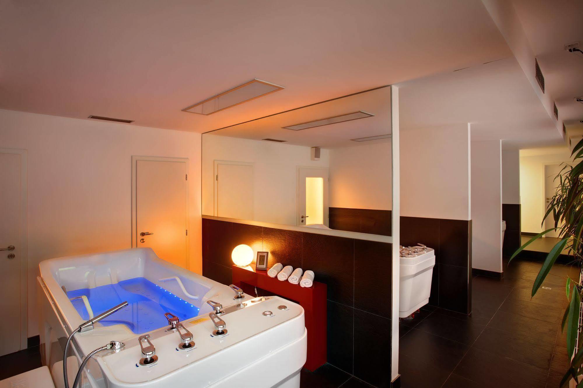 Hotel Wellness Paradise 4*