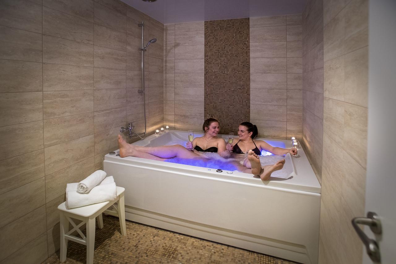 Wellness Paradise Hotel 4*